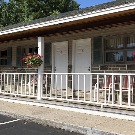 Wakita Court Motel Queensbury Kültér fotó